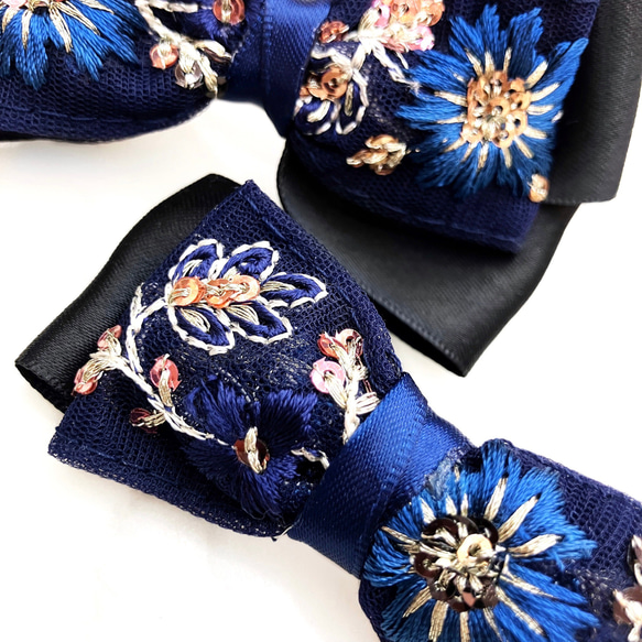 ブラックリボン バレッタ インド刺繍 ネイビー パール 髪留め 髪飾り ヘアアクセサリー フラワー 花  親子 セット 2枚目の画像