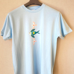 お魚さんと鳥さんのイラストTシャツ 1枚目の画像