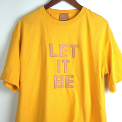 レザーパッチ「LET IT BE」の 半袖 Tシャツ（5色）コットン ワッペン 3枚目の画像