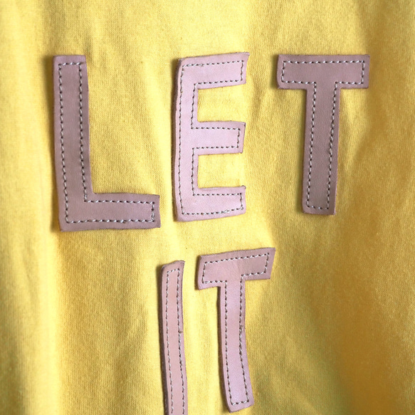 レザーパッチ「LET IT BE」の 半袖 Tシャツ（5色）コットン ワッペン 7枚目の画像