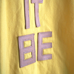 レザーパッチ「LET IT BE」の 半袖 Tシャツ（5色）コットン ワッペン 8枚目の画像