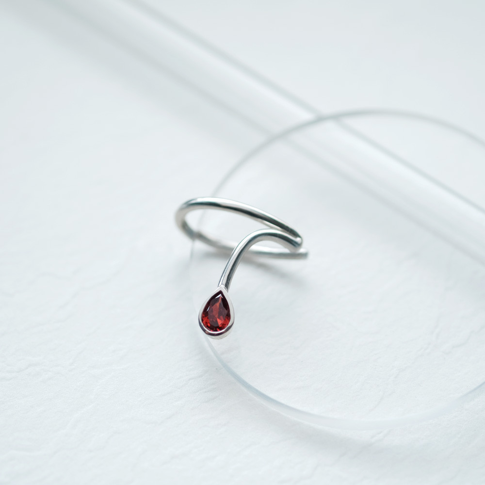ガーネット しずく イヤーカフ シルバー925