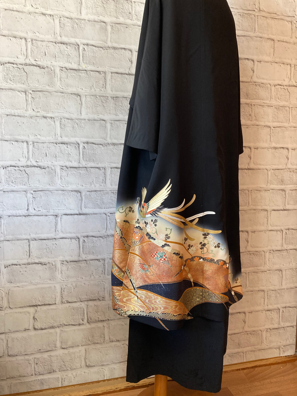 鳳凰柄　黒留袖リメイク　絹　長袖ワンピース 4枚目の画像