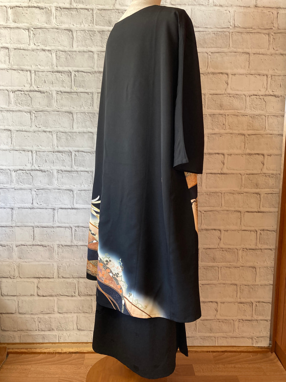 鳳凰柄　黒留袖リメイク　絹　長袖ワンピース 6枚目の画像