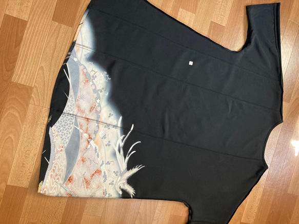 鳳凰柄　黒留袖リメイク　絹　長袖ワンピース 12枚目の画像