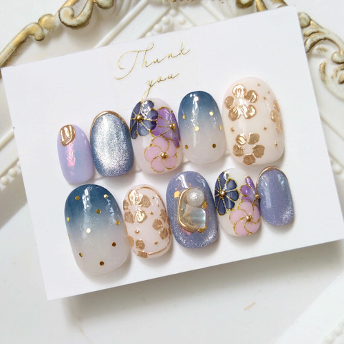 前撮りや振袖に◇青のグラデーションとマグネットジェルと紫の花と  