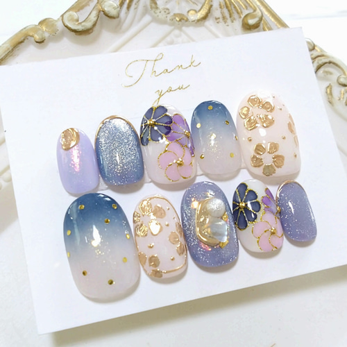 前撮りや振袖に◇青のグラデーションとマグネットジェルと紫の花と