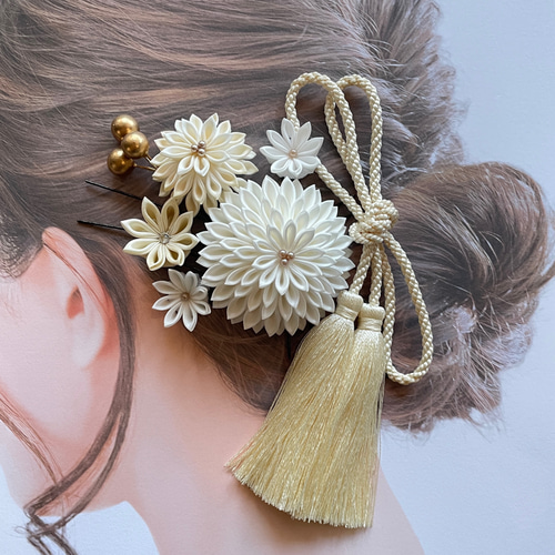 白無垢の花嫁さまへ | 本格的な正絹つまみ細工髪飾り | 結婚式 白無垢の花嫁さまへ | 本格的な正絹つまみ細工髪飾り | 結婚式