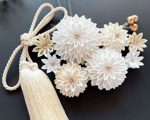 つまみ細工ヘアアクセサリー　髪飾り　鶴　白　正絹　和装　成人式　結婚式 Tsuru】 つまみ細工髪飾り 鶴 和装 着物 振袖 袴 色打掛 成人式