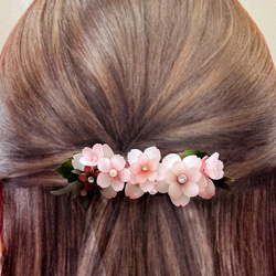 C 桜バレッタ大人な枝つきデザイン　今にも咲きそうな蕾を添えて〈金具シルバー；留め具右側） 10枚目の画像