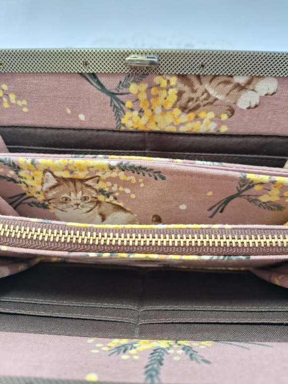 『猫のお財布』ミモザ♡可愛い猫さんの　長財布　直線口金　ピンク系 7枚目の画像