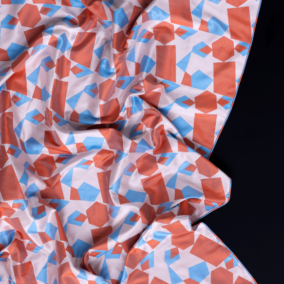 京の錦織　光峯錦織工房　錦織スカーフ　ORUORUシリーズ　ブルーレッドスカイブルー　 5枚目の画像