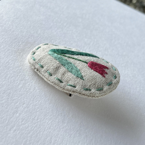 チューリップの刺繍ブローチ ブローチ 早川靖子 通販 17421844｜Creema  