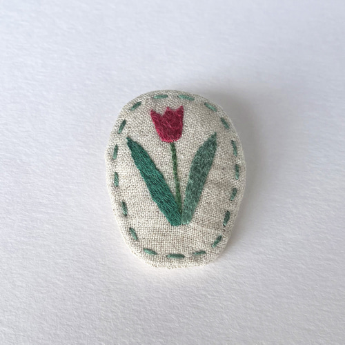 チューリップの刺繍ブローチ ブローチ 早川靖子 通販 17421844｜Creema  