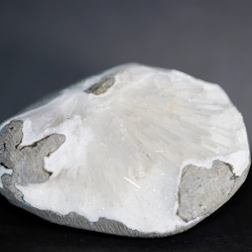 スコレサイト229gスコレス沸石 / 原石 標本 天然石 ZK stones 通販