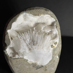 スコレサイト256gスコレス沸石 / 原石 標本 天然石 ZK stones 通販