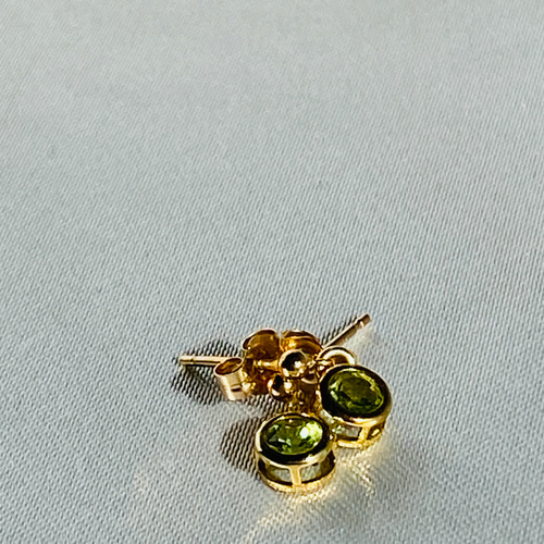 天然石 ペリドットピアス 14kgf ピアス（スタッド・一粒） LePleia 