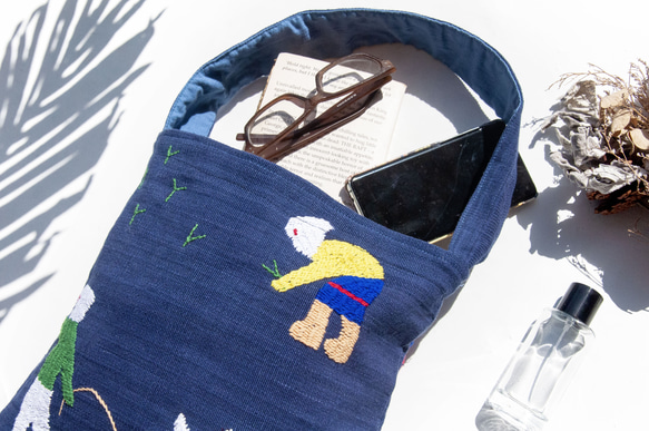 手縫い純綿サイドバックパック、刺繍ハンドバッグ、手刺繍ショルダーバッグ、手刺繍バッグレインボーアニマルブルー染料刺繍トートバッグ 8枚目の画像