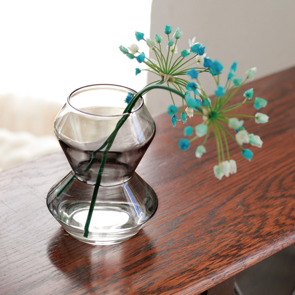 300円引きクーポン【お花を引き立てる花瓶】 1枚目の画像