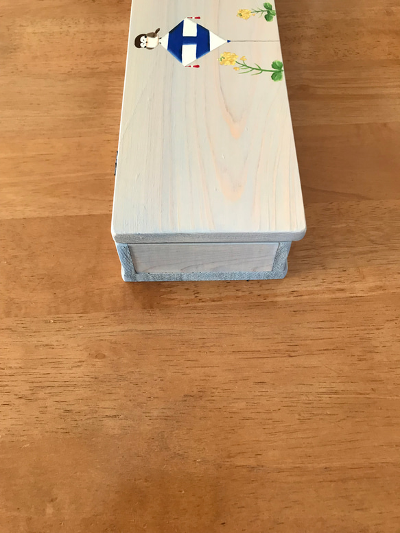 ちょっと大きめの箸箱(ハタとすずめ)　ヒノキのカトラリーケース　蓋付きの箸入れ　　食卓に置ける　小物入れ 10枚目の画像