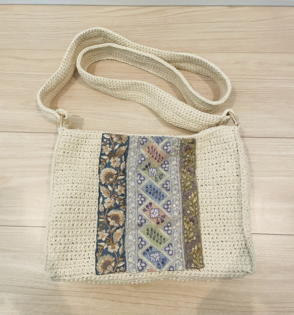 長方形のインド刺繍リボンバッグ【受注生産】 2枚目の画像