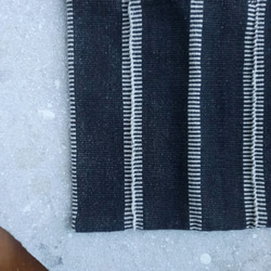 Karen手工編織單肩包/黑x白邊框/植物染棉/黑白單調 第3張的照片