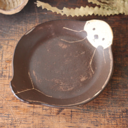 マット釉 ぷかぷかラッコ皿 小皿 つぐみ製陶所 通販 17423313｜Creema