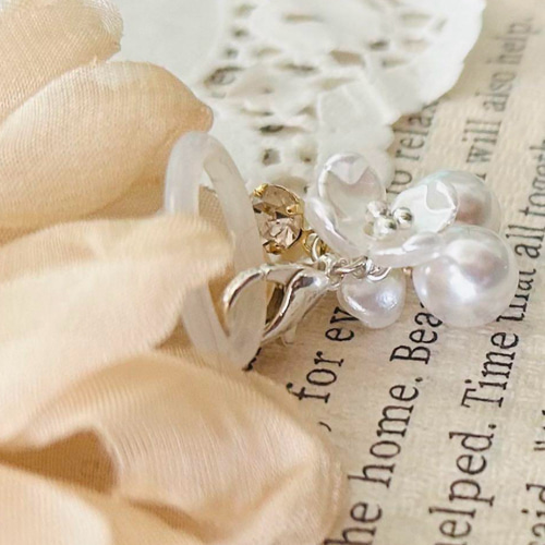 白いお花のめじるしアクセサリー アンブレラマーカー ペットボトル