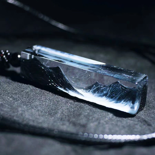 手作り ネックレス 山岳 海の波 ペンダント レジンアート 樹脂製 木製