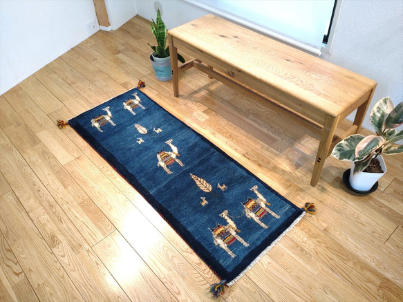 ペルシャ　ギャッベ ランナー中　143×50 アイボリー　ヤギ ギャッベ ミニランナー 143×50 アイボリー ヤギ ペルシャ ギャッベ