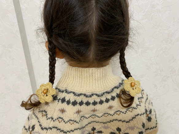 送料無料✿くすみイエロー お花 ヘアゴム かぎ針編み 1枚目の画像