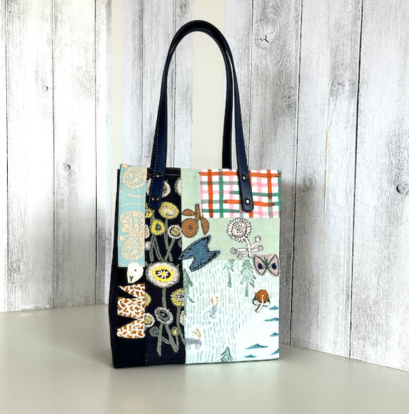 creema限定ミナペルホネンのネイビー、Pathパッチの縦長トートバッグ