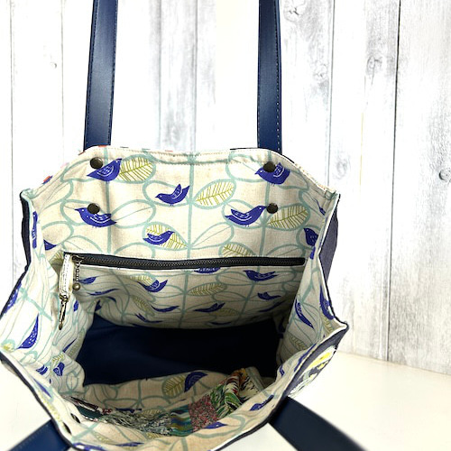 creema限定ミナペルホネンのネイビー、Pathパッチの縦長トートバッグ