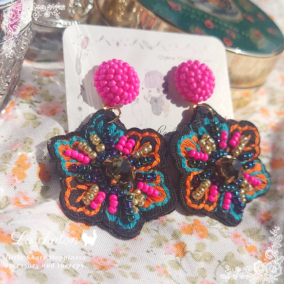 刺繍 ピアス ビーズ お花 大ぶり  アジアンテイスト キラキラ  大人かわいい アジアン インド ♥ らしゃとん 3枚目の画像