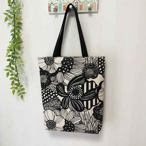 布トートバッグ マチ付き A4収納可能 お出かけやレッスンバッグに