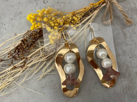 1085 花 花びら ゴールド ハンドメイド ピアス イヤリング 大ぶり 1085 花 花びら ゴールド ハンドメイド ピアス イヤリング 大ぶり