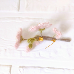＊桜のブローチ  〜モヘア毛糸〜 3枚目の画像