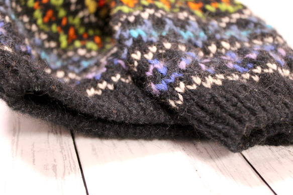 NZポッサム・メリノ　フェアアイル編み込み帽（ベレー帽）　チャコールグレーベース×編み込み模様 10枚目の画像