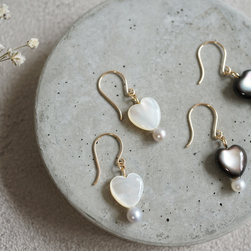 ギフトにおすすめ♡《14kgf》マザーオブパールと淡水パールのピアス