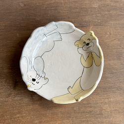丸皿（ラッコとカワウソ） 1枚目の画像