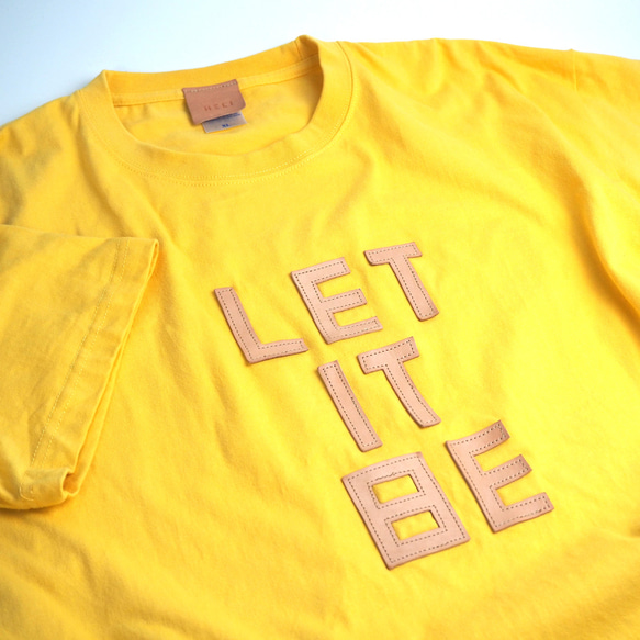 レザーパッチ「LET IT BE」の 半袖 Tシャツ（5色）牛革 ワッペン 5枚目の画像