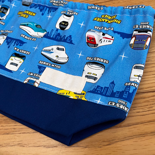 H913【通園・通学グッズ】ハンドメイドお弁当袋(新幹線柄水色)