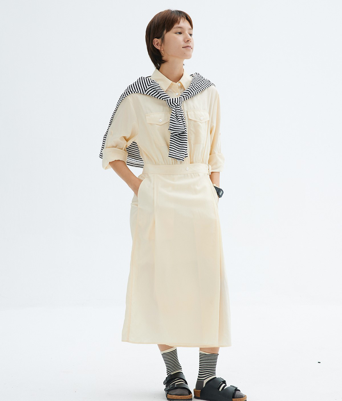 セットアップ見えするベルト付き ロールアップスリーブワンピース