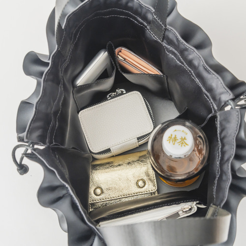 SALE:soglia×hiros23 コラボ フリルバッグインバッグ ブラック 巾着  