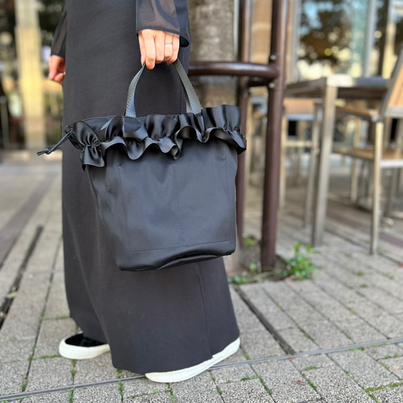 SALE:soglia×hiros23 コラボ フリルバッグインバッグ ブラック 巾着  