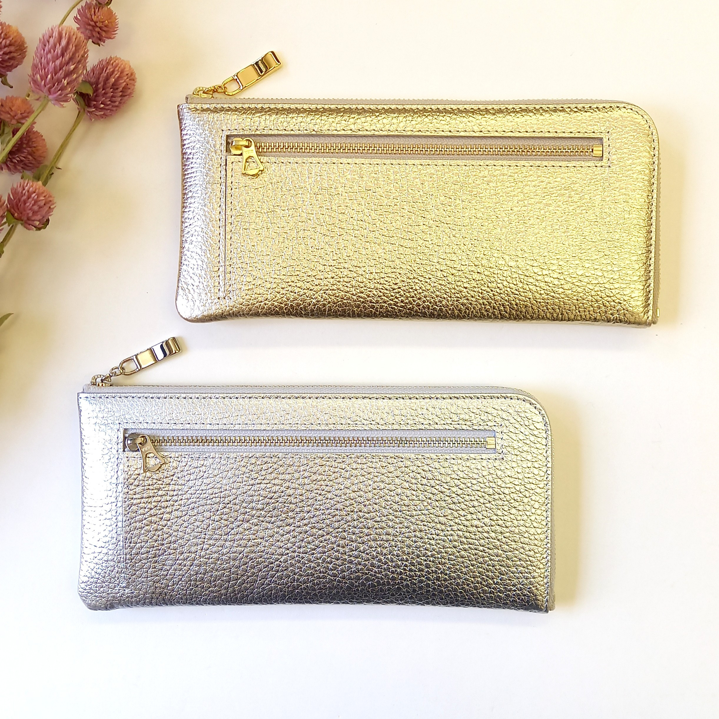 24枚もカードが入るスリム長財布◇牛革シュリンク型押し（シャンパンゴールド/シルバー）大容量なのに軽くて薄い！◇L字 皮