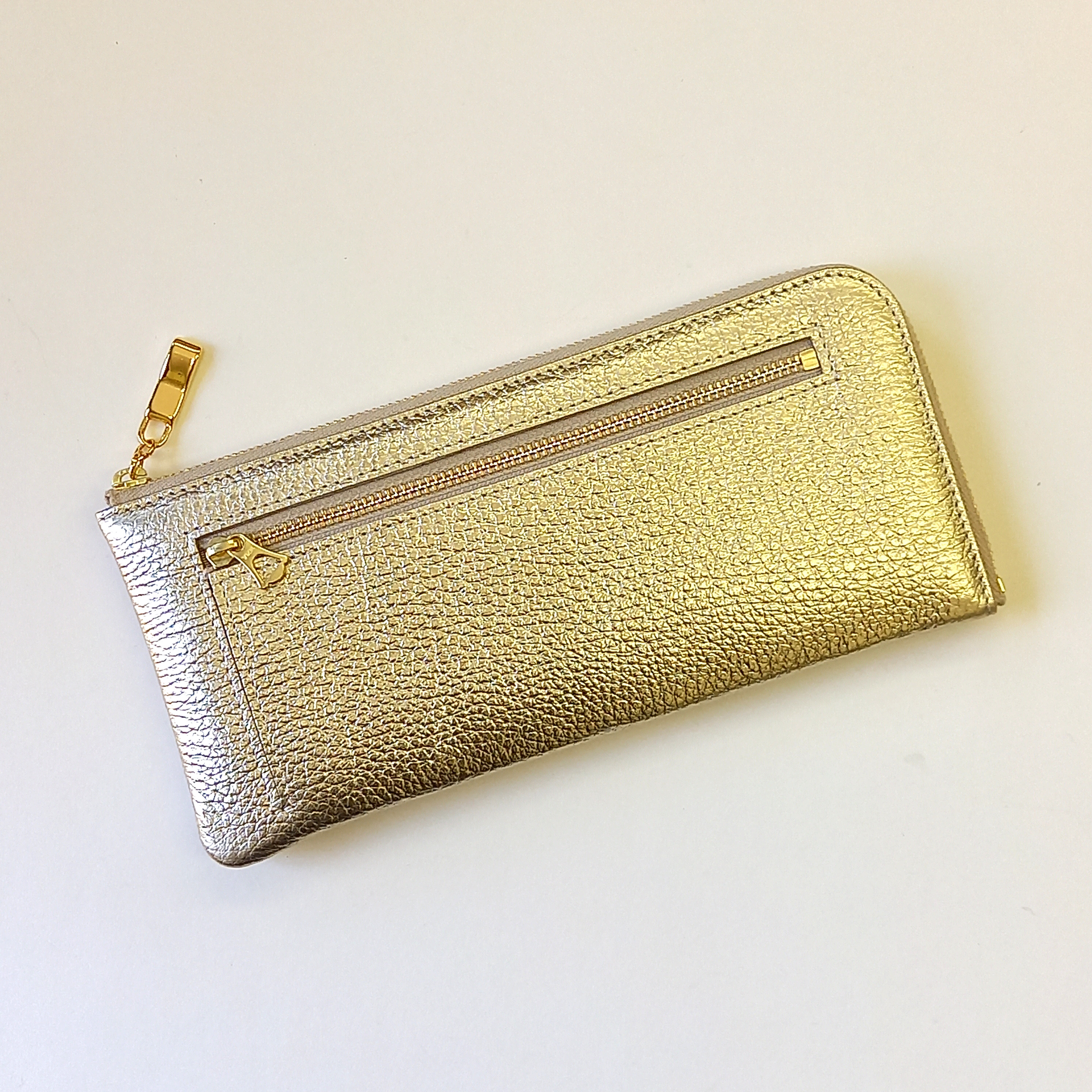 24枚もカードが入るスリム長財布◇牛革シュリンク型押し（シャンパンゴールド/シルバー）大容量なのに軽くて薄い！◇L字 皮