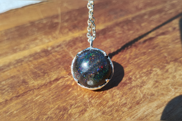 珍しい輝き】ブラックオパールのマクラメネックレス 珍しい輝き