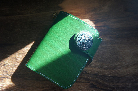 送料無料　ルガトショルダーのバイカーズウォレット【パロットグリーン】 送料無料】ルガトショルダーのバイカーズショートウォレット