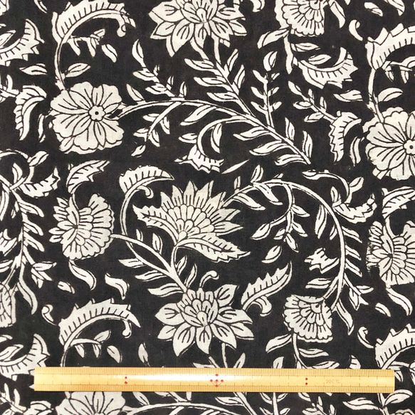 【50cm單位】黑灰白花B印度手工塊印花布料棉質 第6張的照片